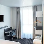 尼斯66号酒店