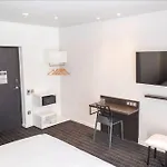 尼斯66号酒店 4*