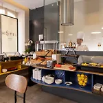 尼斯66号酒店
