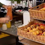 尼斯66号酒店 4* 尼斯