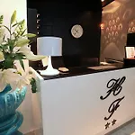 尼斯66号酒店 4* 尼斯