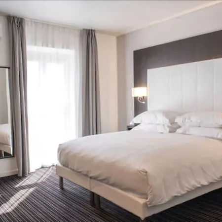 Otel 66 Nice