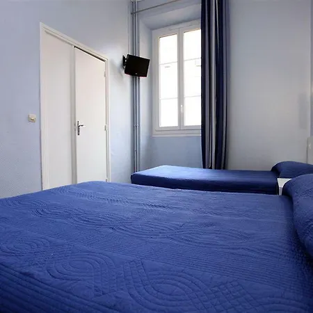 66 Otel 4*