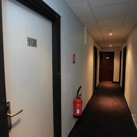 66 Otel Nice